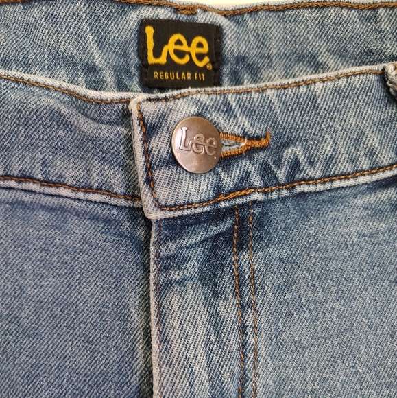 Lee Men's Regular Fit Blue Jeans - Picture 3 of 6